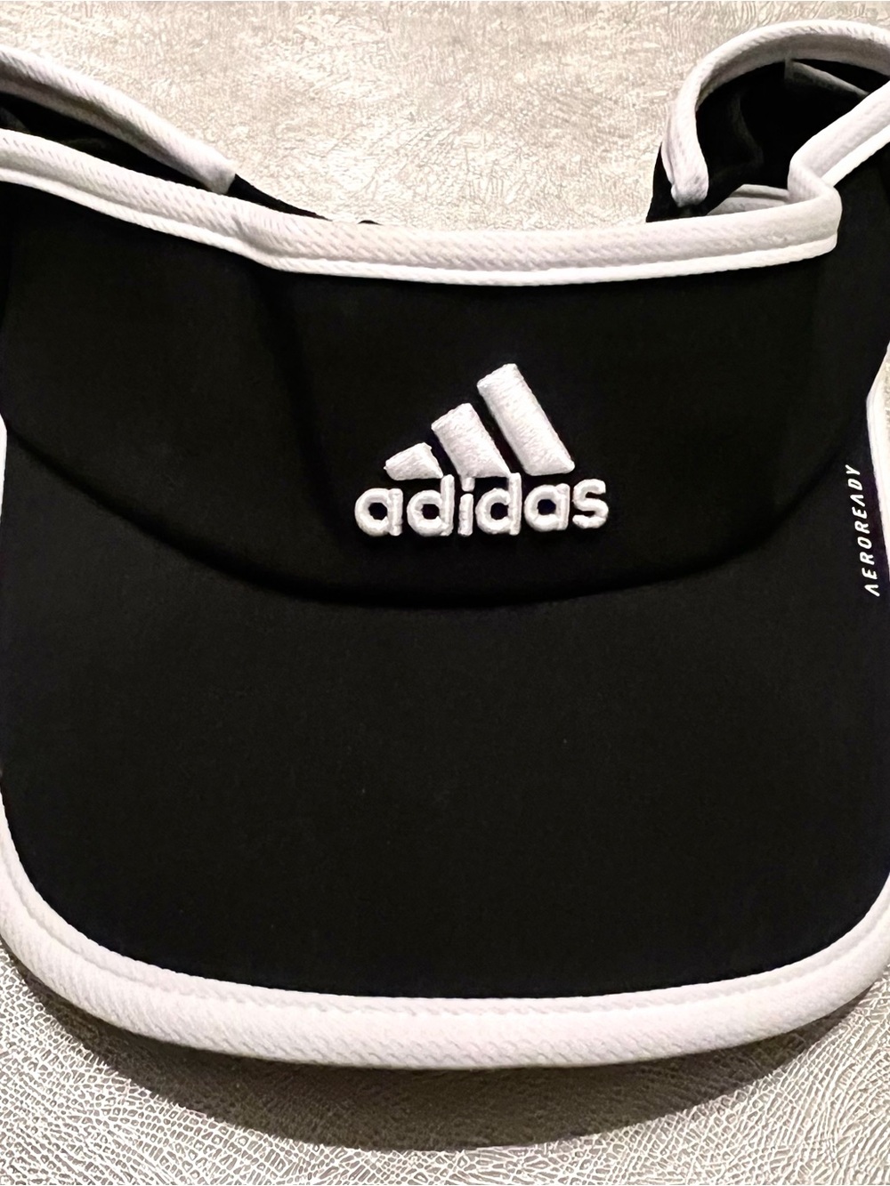 ADIDAS Women’s Black and White Visor. Adjustable.
